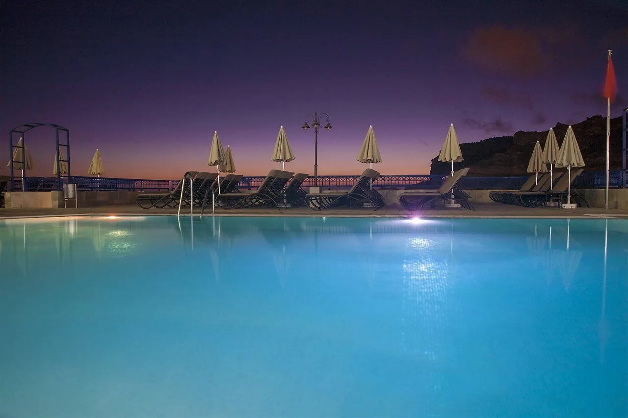 アパートホテル タウリト Club Cala Blancaアパートホテル